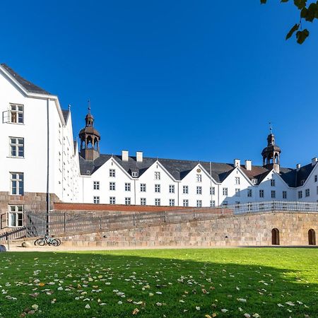 Mooi: Fantastisches Apartment Mit Seeblick Und Stil, Netflix Plön Eksteriør billede