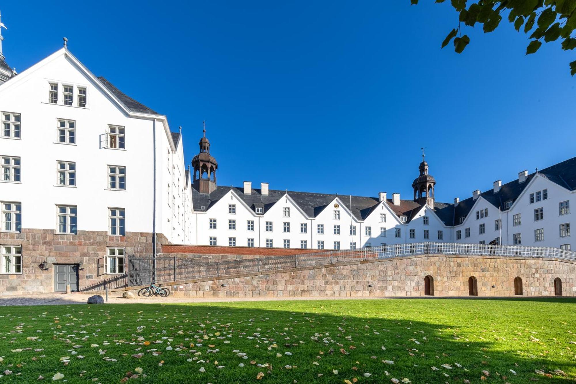 Mooi: Fantastisches Apartment Mit Seeblick Und Stil, Netflix Plön Eksteriør billede